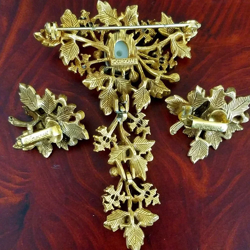 RARE 1940's Corocraft Coro Rhinestone Grapes Vine Antique Pin Brooch & Earrings